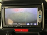【バックモニター】駐車には欠かせないバックカメラを装備!カラーで後方をモニタリング。安全でゆとりのある駐車をサポートします。