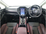 視界良好で運転しやすいコックピットです。シンプルで操作性の良いインパネ回りにデザインされ、SUBARUは安全性能に徹底的にまでこだわった視界設計を行っています。