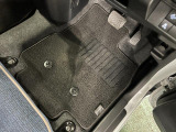 嬉しい純正フロアマット付き♪ 状態も良好です(^^♪