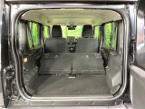 普段のお買い物や通勤、送迎等に十分な荷室スペースを確保しております。セカンドシートを倒すと、大きな荷物の積載も可能です♪