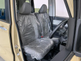 【運転席・助手席】内装ルームクリーニング済みです。しっかり綺麗にしていますので、是非、お確かめください。車に自信があるからこそ、是非一度ご来店頂き内外装も見てもらえると幸いです。