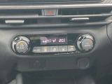 ◆エアコン◆温度の設定をしてAUTOボタンを押すだけ簡単。車内を快適な温度に保ってくれます
