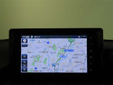 トヨタ純正ナビ装備!地図描写は文字も道もクリアで見やすく、滑らかに表示します。これさえあればもう道に迷わないですみますね♪フルセグで地上波デジタル放送TVもバッチリ綺麗に見れちゃいます♪