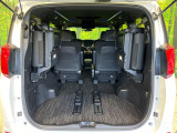 普段のお買い物や通勤、送迎等に十分な荷室スペースを確保しております。セカンドシートを倒すと、大きな荷物の積載も可能です♪