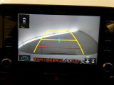 【バックカメラ】バックカメラ装着車です。バックする時に、後方の様子をナビ画面に表示します!慣れない駐車場での駐車や、せまい場所での車庫入れの時も、安全確認OK!思いがけずコツン!なんて事も防げますヨ