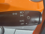 【オートライト(AUTO)】外の明るさをシステムが感知して、自動でヘッドライトが点灯します!ヘッドライトをつけ忘れを防ぐ便利機能です。