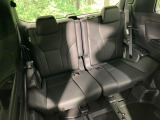 3列目シートはもちろん状態良好☆大人でもゆったりと座って頂けますので、大人数でのお出かけもラクラクです♪ご家族で、気の知れた仲間で、ドライブに行くのが楽しみですね♪