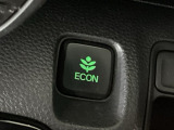 ★ECONスイッチ★ エコドライブを加速しよう!スイッチをONにすると、運転の仕方によるロスを抑え込み燃費をよくするようクルマが頑張ります(*^ー^*)燃費向上にチャレンジ♪