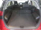 シートをすべて倒すとこんなに広いです!大きな荷物を積みたいときは、シートをすべて倒すとさらにたくさん積めますよ!