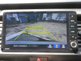 車庫入れ・駐車を安心サポート!バックカメラ装備です。