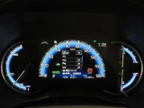 とっても見やすいメーターです。夜間時はラグジュアリーな気分にさせてくれる照明が魅力ですので、夜のドライブも楽しみになりますよ♪