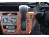 CVT(無段変速機)を採用しています!走行シーンにマッチした変速比で快適ドライブが出来ます♪