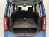 リアシートを倒すと、ラゲッジスペースを広くお使いいただけます!