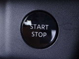 【プッシュスタート】キーが車内にあれば、エンジンの始動・停止はブレーキを踏んでスイッチを押すだけ!キーを取り出す手間を省き、ワンプッシュで操作するので簡単でスムーズ!