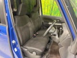 運転席シート廻りは使用感も少なく、良好な状態となっています。前オーナー様が丁寧に使っていたことがよくわかりますね。