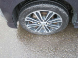 純正15インチアルミです。スタッドレスタイヤは155-65-14にインチダウンが可能です。スタッドレスタイヤもリーズナブルに購入できます。