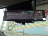 スマートルームミラー画像になります。リアシートに人が乗ってる時やトランクに荷物がたくさん積んでルームミラーが使えないときに便利なオプションです!