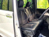 運転席シート廻りは使用感も少なく、良好な状態となっています。丁寧に使われていたことがよくわかりますね。