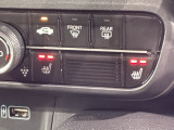 フロント両席にはシートヒーターが付いています!寒い日に便利な装備ですね。