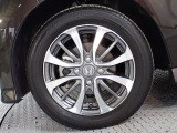 アルミホイールはホンダ純正なので安心!しかも車のデザインにもマッチしています。