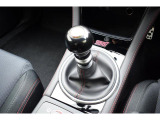 走りの6MT!!自分の思うままに操ることが出来、「車を動かしてる」という感覚が伝わります!!