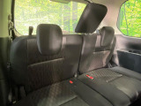 3列目シートはもちろん状態良好☆大人でもゆったりと座って頂けますので、大人数でのお出かけもラクラクです♪ご家族で、気の知れた仲間で、ドライブに行くのが楽しみですね♪
