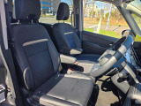 しっかりとした造りのシートで運転も快適に♪