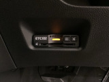 いまや快適なカーライフに欠かせないETCが付いています。