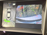 【アラウンドビューモニター】専用のカメラにより、上から見下ろしたような視点で360度クルマの周囲を確認することができます☆死角部分も確認しやすく、狭い場所での切り返しや駐車もスムーズに行えます。