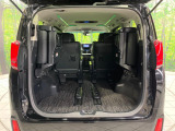 後席を格納すると、これだけの広さが!シーンに合わせたシートアレンジで、大きな荷物も積むことが出来ます♪