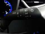 オートライト機能装備です!車外の明るさに応じて、自動的にライトの点灯・消灯をしてくれます♪