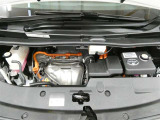 エンジンは、トヨタ自慢のハイブリットエンジンです。燃費の良さに、びっくりしますよ!