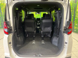 普段のお買い物や通勤、送迎等に十分な荷室スペースを確保しております。セカンドシートを倒すと、大きな荷物の積載も可能です♪