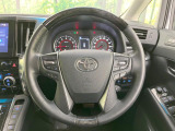 ステアリングも使用感が少なく、きれいな状態となっております♪