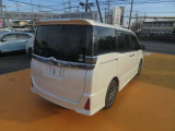 左後ろからの画像です!日々お買い得車両続々入庫しております!