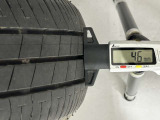 夏タイヤの残り溝は4.6mmです。スリップラインからは3.1mmとなっております。