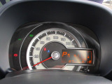 ランプ色で運転状態を表示しエコドライブをサポートするメーター!発電状況バッテリー残量なども一目瞭然!★走行距離が少ないのも良いですね!