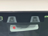 【スズキ セーフティサポート】走行中に前方の車両等を認識し、衝突しそうな時は警報とブレーキで衝突回避と被害軽減をアシスト。より安全にドライブをお楽しみいただけます。
