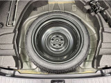 今ではオプションになってしまったスペアタイヤが装備されています。万が一の時に役立ちます☆☆