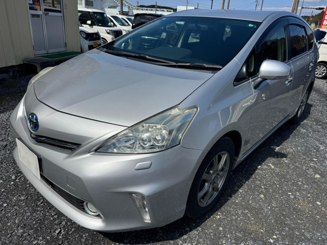 トヨタ プリウスα 