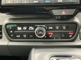 オートエアコン付きです!お好みの温度をセットするだけでエアコンの風量などを自動でコントロール。快適な車内でお過ごしいただけます。寒い時期には嬉しいシートヒーター付きです!