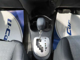 直感で操作しやすいシフトレバーになっております!