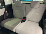 後部座席です。座り心地も足元もゆったり♪♪