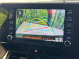 【バックカメラ】駐車時に後方がリアルタイム映像で確認できます。大型商業施設や立体駐車場での駐車時や、夜間のバック時に大活躍!運転スキルに関わらず、今や必須となった装備のひとつです!
