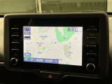 純正ナビを装備。タッチパネル式で使いやすく、お出かけもラクラクです。