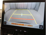 バックガイドモニターで、後方を確認しながら安心して駐車することができます。運転初心者も熟練者も必須の機能ですよ!