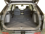 リアシートを倒すと、ラゲッジスペースを広くお使いいただけます!