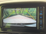 【バックカメラ】駐車時に後方がリアルタイム映像で確認できます。大型商業施設や立体駐車場での駐車時や、夜間のバック時に大活躍!運転スキルに関わらず、今や必須となった装備のひとつです!