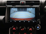 バックガイドモニターで、後方を確認しながら安心して駐車することができます。運転初心者も熟練者も必須の機能ですよ!
