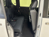 後部座席もキレイな状態です♪